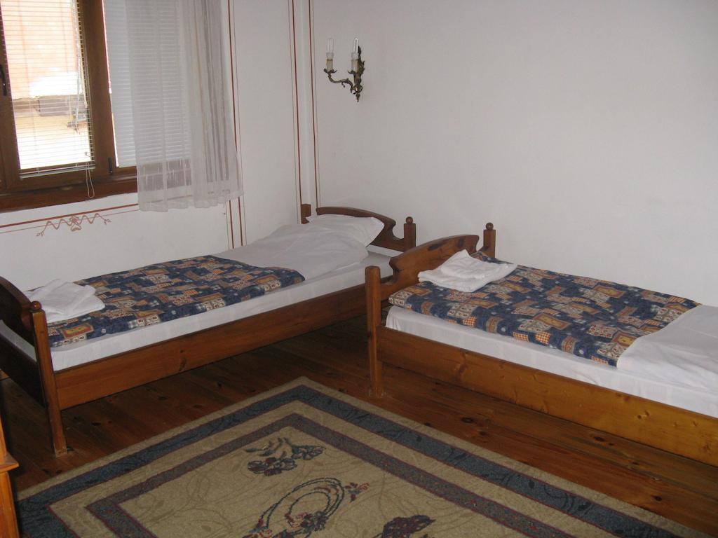 Family Hotel Kalina Koprivshtitsa Bilik gambar