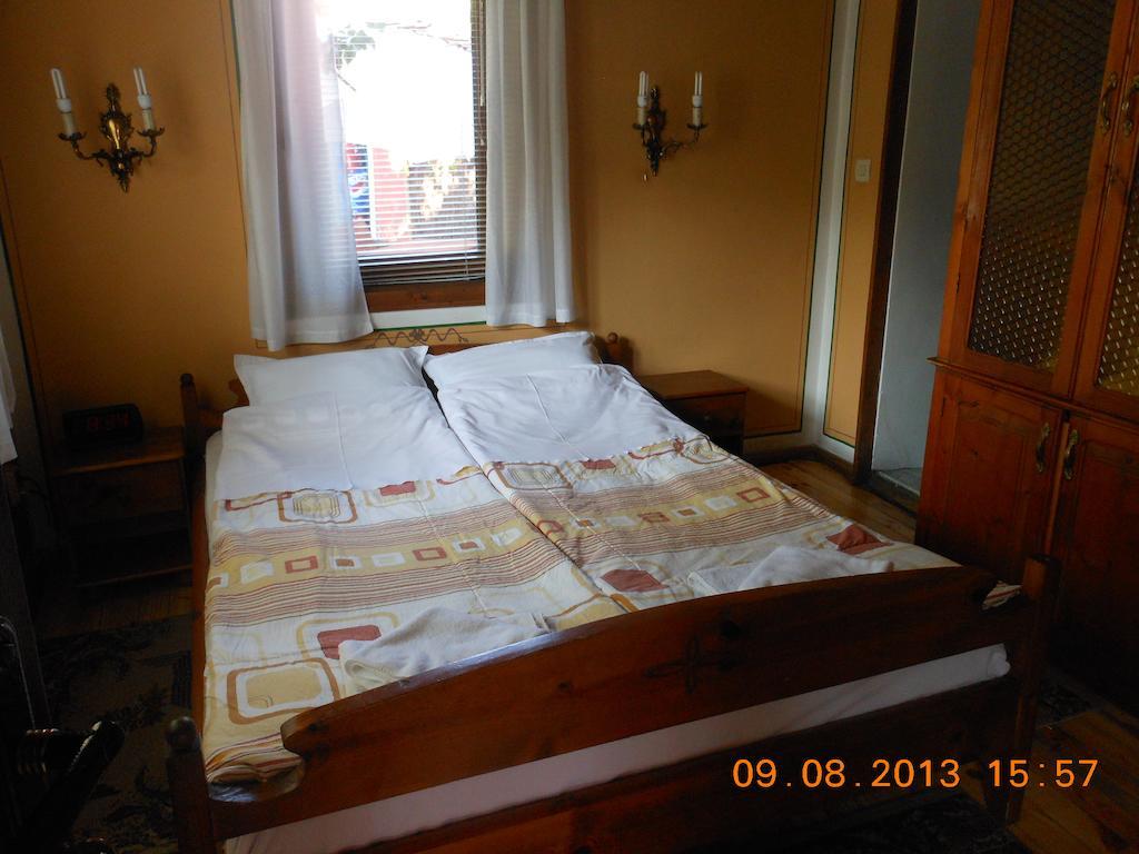 Family Hotel Kalina Koprivshtitsa Bilik gambar