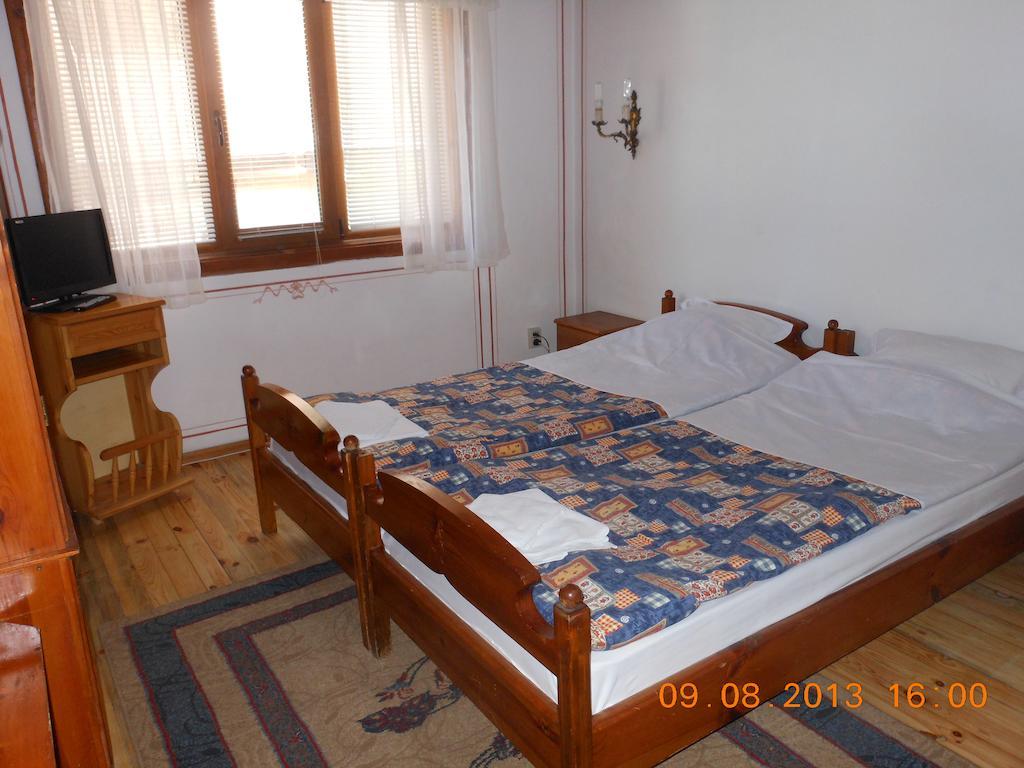 Family Hotel Kalina Koprivshtitsa Bilik gambar